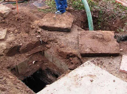 Commercial & Residential Septic Tank Service