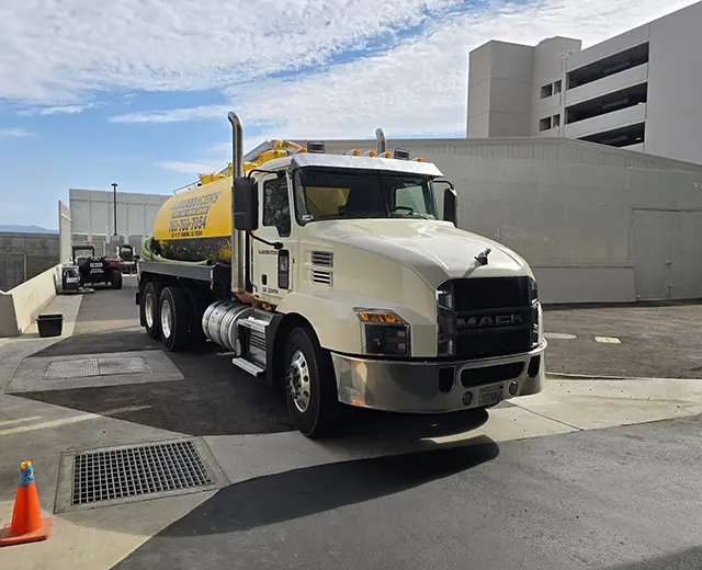 Commercial Septic Tanks Pumping & Cleaning Services